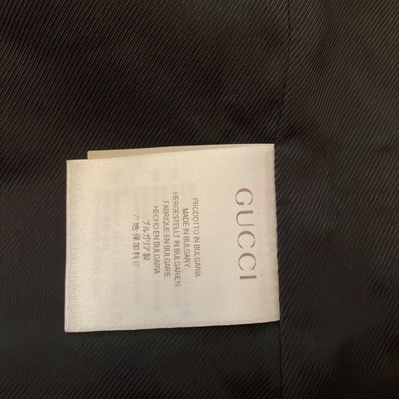 Gucci Blazer. Very gently used! 100 % lana wool; It size 40. - Picture 3 of 6